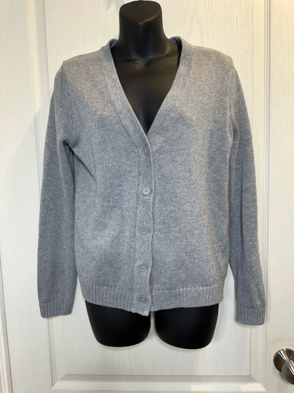 Brandy Melville Light Gray V-Neck Button Front Cardigan